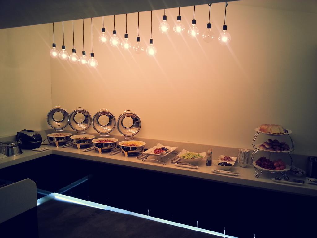 Merdi Hotel Suwon Esterno foto